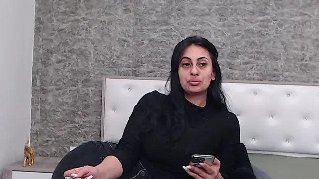 Snapshot of Aimeclark chatting on February 4, 11:05 am Aimeclark online show from February 4, 11:05 am