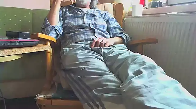 zormen355 online show from March 13, 6:05 am