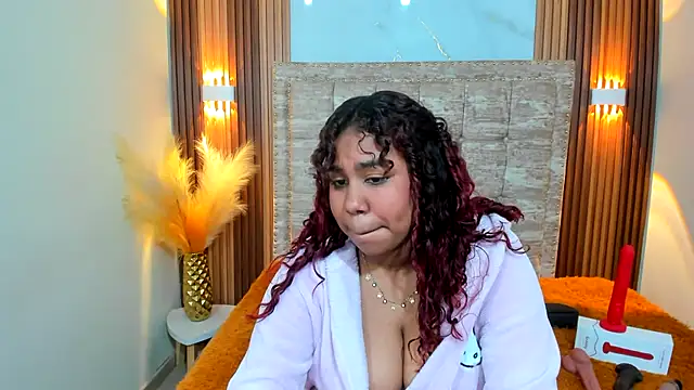 Lizzie Williams  online show from February 5, 7:18 am