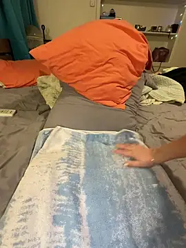 AllieCatWhore online show from December 27, 11:21 pm