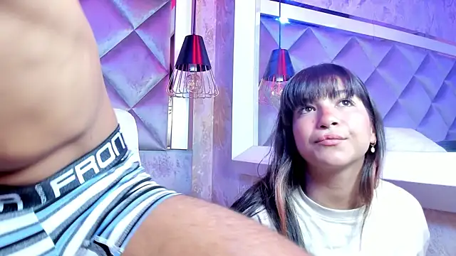 Snapshot of yayi_derek chatting on March 5, 3:51 pm yayi derek online show from March 5, 3:51 pm