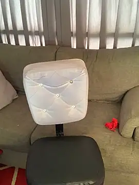 Snapshot of lia_huan chatting on March 7, 5:28 pm lia huan online show from March 7, 5:28 pm