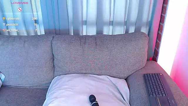 Snapshot of lia_huan chatting on March 18, 6:48 pm lia huan online show from March 18, 6:48 pm