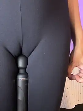 Snapshot of lia_huan chatting on October 1, 12:44 pm lia huan online show from October 1, 12:44 pm