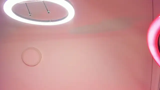 Snapshot of Emiilycollins chatting on January 11, 12:55 am Emiilycollins online show from January 11, 12:55 am