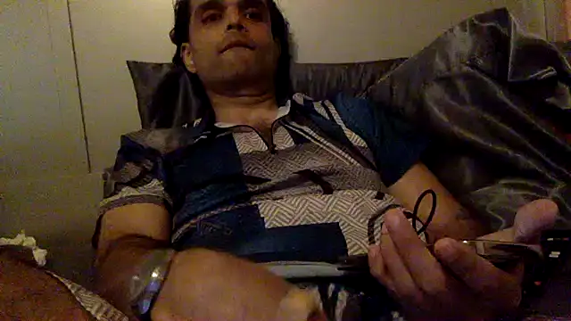 Snapshot of GForceSavage chatting on November 2, 9:06 pm GForceSavage online show from November 2, 9:06 pm