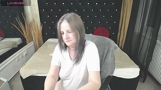 Lilly hott online show from March 10, 6:56 pm