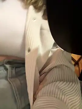 PumaShyXD online show from December 22, 1:33 pm