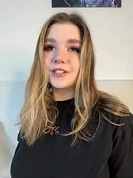 PumaShyXD online show from March 12, 1:19 pm