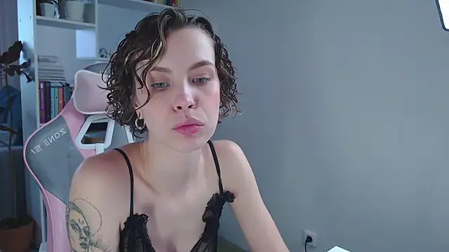 milly ross online show from December 23, 8:00 am