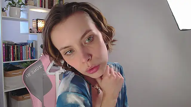 milly ross online show from February 25, 7:09 am