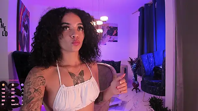 Snapshot of pretty_pettite chatting on December 10, 3:20 am pretty pettite online show from December 10, 3:20 am