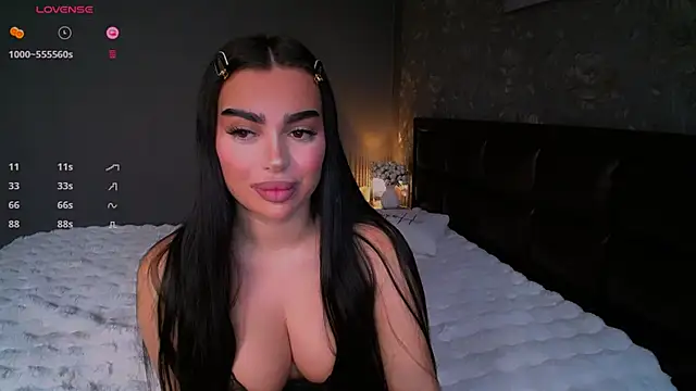 babyleilaa online show from December 4, 4:49 pm