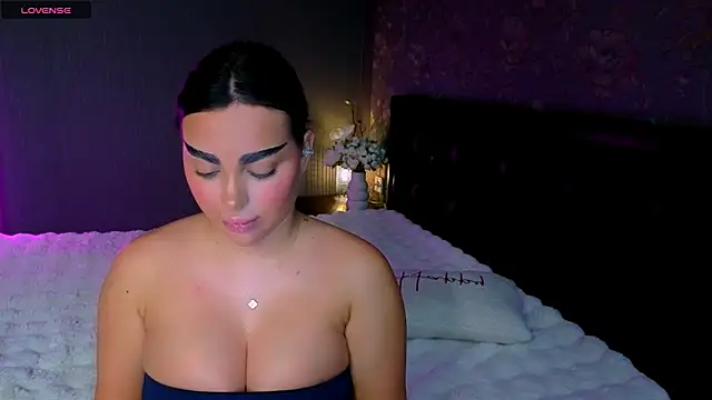 babyleilaa online show from December 3, 11:03 pm