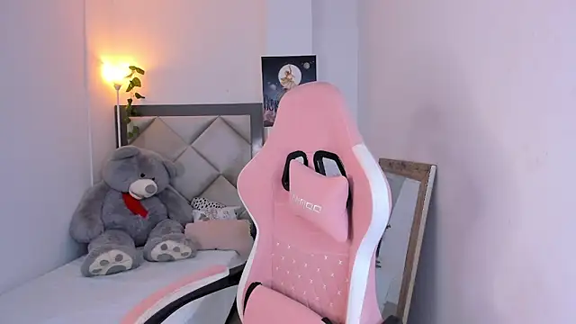 Adria ross online show from February 5, 1:44 pm