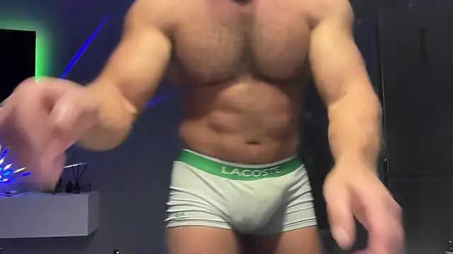 KarlosRichi online show from February 13, 6:38 pm