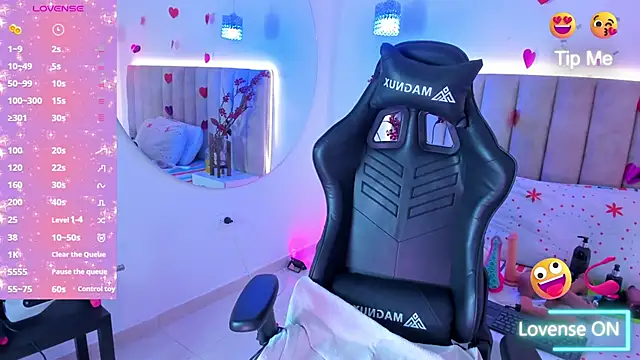 LiaaGenner online show from February 24, 7:30 pm