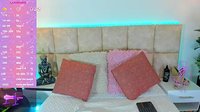 LiaaGenner online show from September 8, 7:02 pm