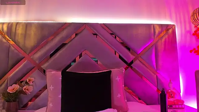 LiaaGenner online show from October 3, 2:30 am