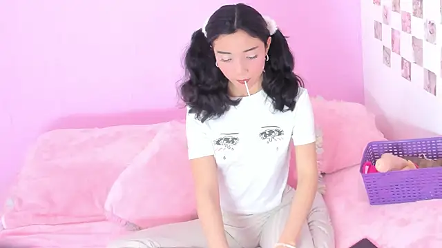 Snapshot of MIDORI_BACK_01 chatting on February 9, 9:06 pm MIDORI BACK 01 online show from February 9, 9:06 pm