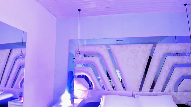 Snapshot of AngelineHeet chatting on November 21, 3:27 am AngelineHeet online show from November 21, 3:27 am