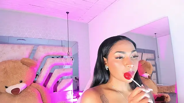 Snapshot of AngelineHeet chatting on December 16, 3:33 am AngelineHeet online show from December 16, 3:33 am