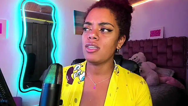 ladyrd1 online show from January 19, 1:12 pm