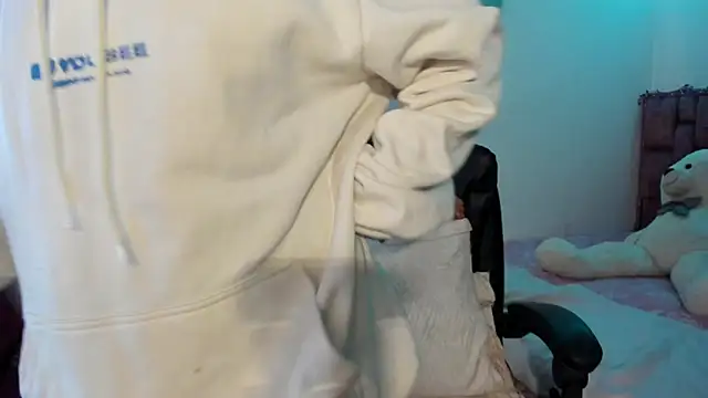 ladyrd1 online show from March 3, 10:49 am