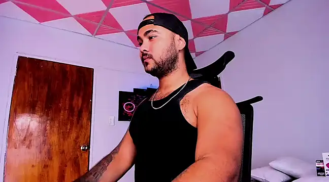 Sebas-hott online show from January 18, 9:45 pm