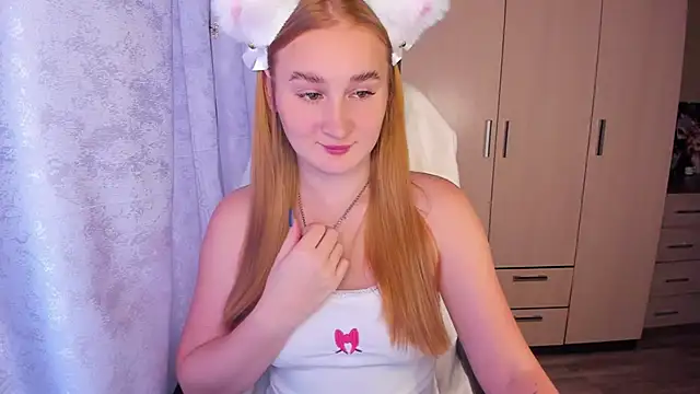 Snapshot of KeiraNight chatting on December 22, 8:16 am KeiraNight online show from December 22, 8:16 am