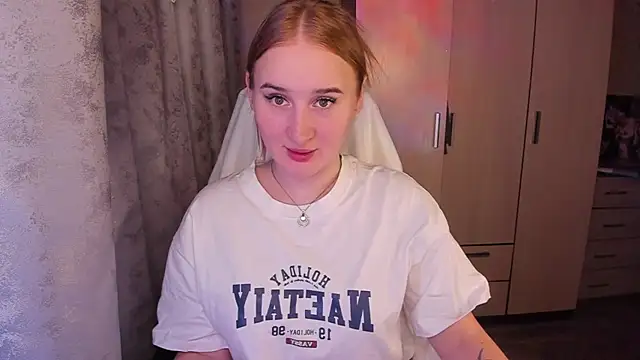 Snapshot of KeiraNight chatting on February 23, 2:04 pm KeiraNight online show from February 23, 2:04 pm