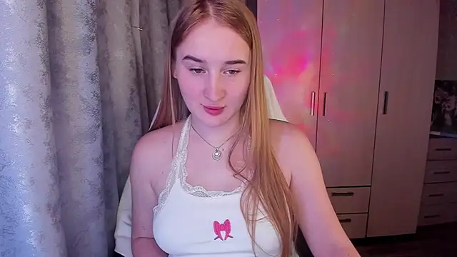 Snapshot of KeiraNight chatting on March 14, 1:46 pm KeiraNight online show from March 14, 1:46 pm