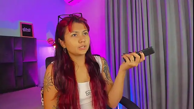 alaia-rogers online show from February 13, 11:39 am