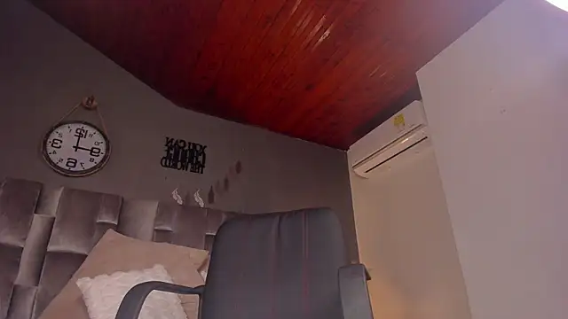 alaia-rogers online show from March 13, 2:55 pm