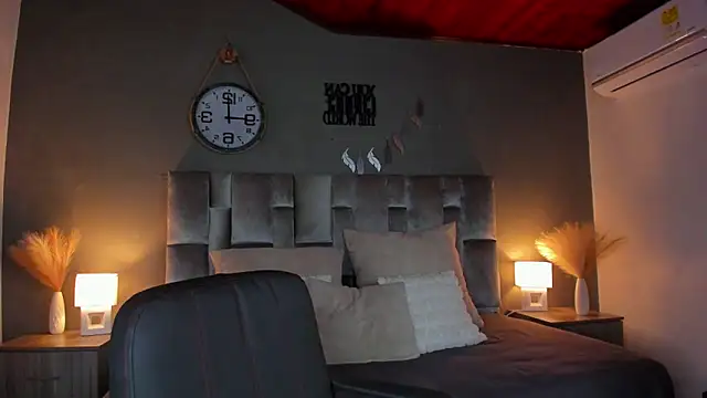 alaia-rogers online show from March 20, 11:38 am