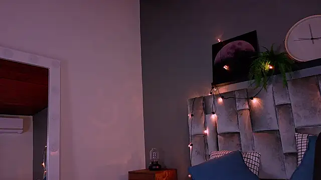 alaia-rogers online show from October 14, 11:33 am