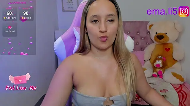 Snapshot of ema_tayy chatting on February 28, 7:48 am ema tayy online show from February 28, 7:48 am