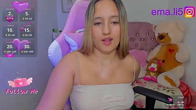 Snapshot of ema_tayy chatting on March 7, 10:24 am ema tayy online show from March 7, 10:24 am