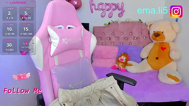 Snapshot of ema_tayy chatting on October 3, 11:40 am ema tayy online show from October 3, 11:40 am