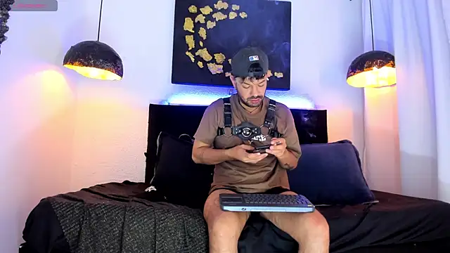 Snapshot of Angel_Snowhotxxx chatting on December 28, 1:17 pm Angel Snowhotxxx online show from December 28, 1:17 pm