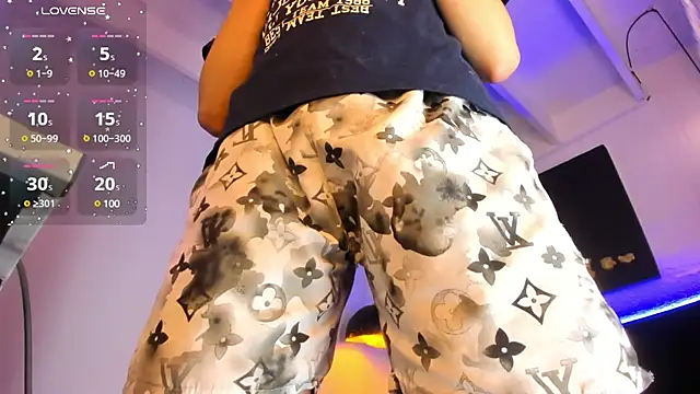 Snapshot of Angel_Snowhotxxx chatting on January 22, 4:12 pm Angel Snowhotxxx online show from January 22, 4:12 pm