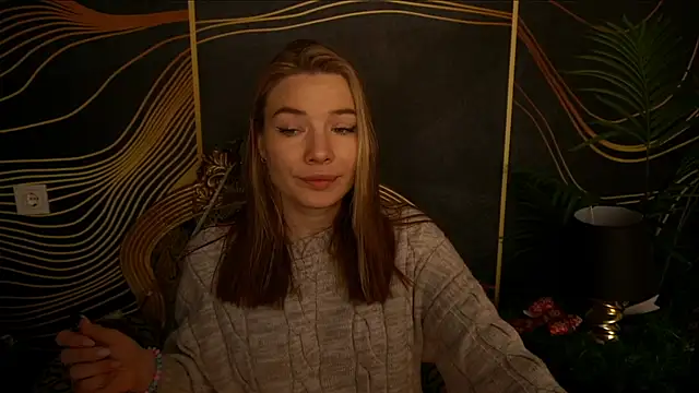 IceDanielles online show from December 27, 3:48 pm