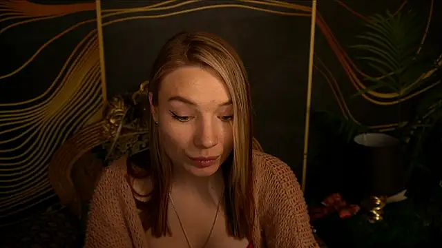 IceDanielles online show from December 27, 7:03 pm