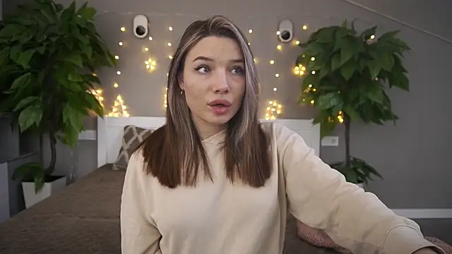 IceDanielles online show from January 23, 2:07 pm