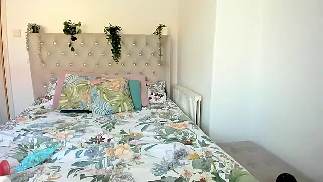 Alexia-Lee online show from March 8, 1:14 pm