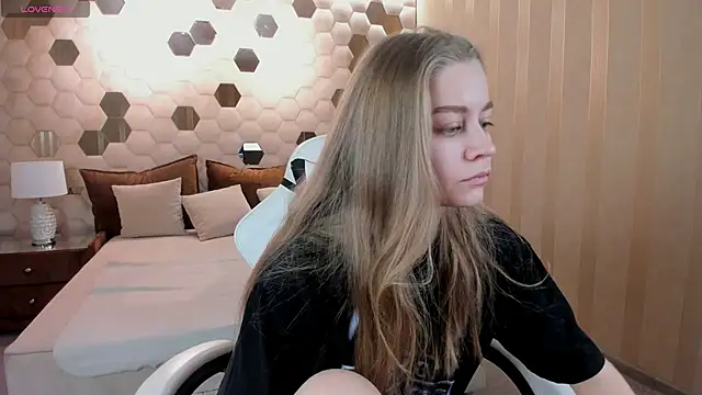 Polumna cute online show from March 13, 8:48 am