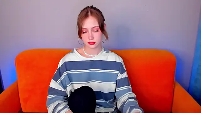 Snapshot of VitalinaBlue chatting on February 14, 2:44 pm VitalinaBlue online show from February 14, 2:44 pm