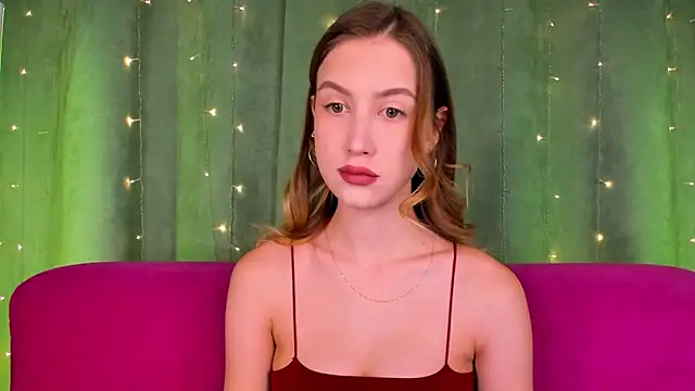 Snapshot of VitalinaBlue chatting on November 14, 11:24 pm VitalinaBlue online show from November 14, 11:24 pm