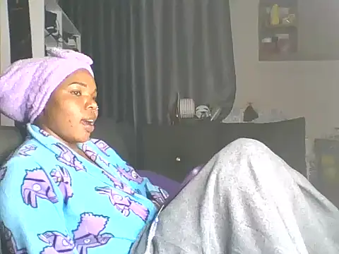 Snapshot of sweet_bigclit chatting on November 10, 5:56 pm sweet bigclit online show from November 10, 5:56 pm