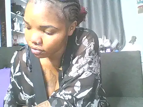 Snapshot of sweet_bigclit chatting on November 15, 5:05 am sweet bigclit online show from November 15, 5:05 am